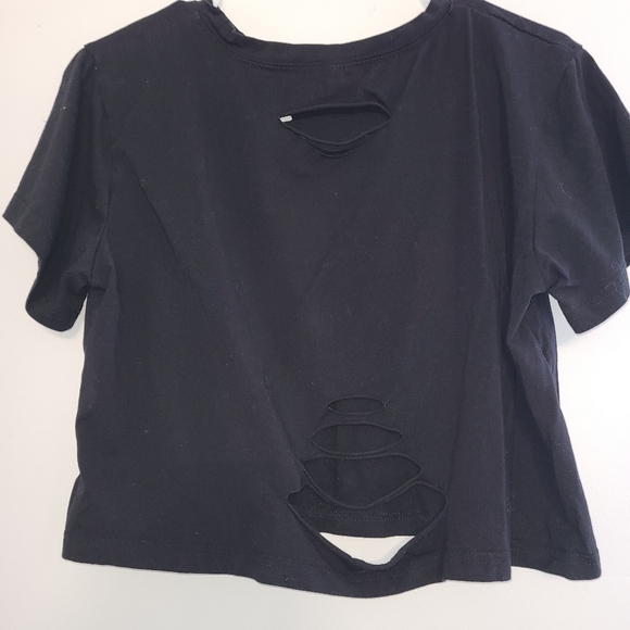 Black crop top - Picture 2 of 3